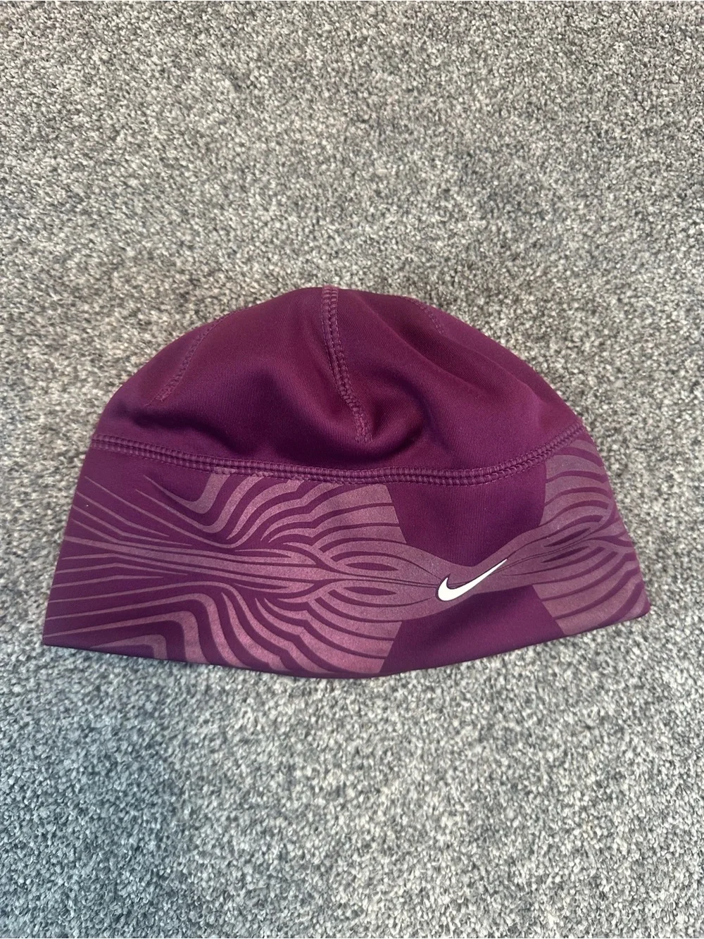Nike Fit Running Beanie Hat Purple Plum Reflective Swoosh One Size Stretch